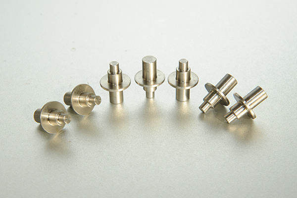 Non-standard flange pin